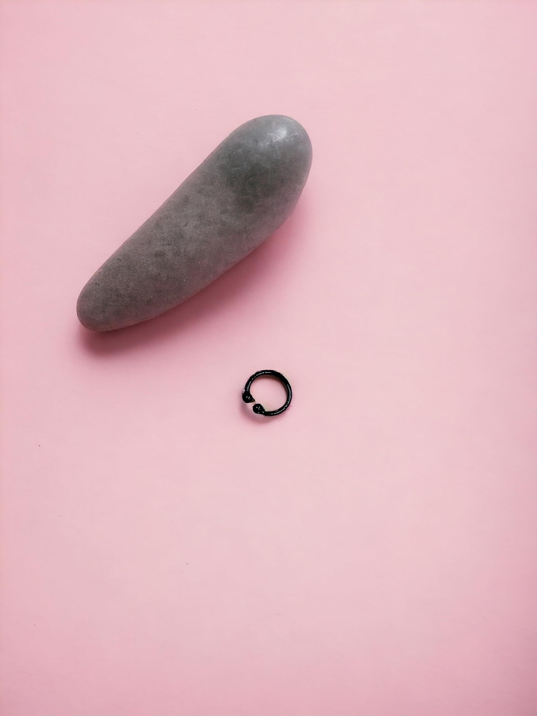 

AMONROO 925 Sterling Silver Septum Nosepin, Black