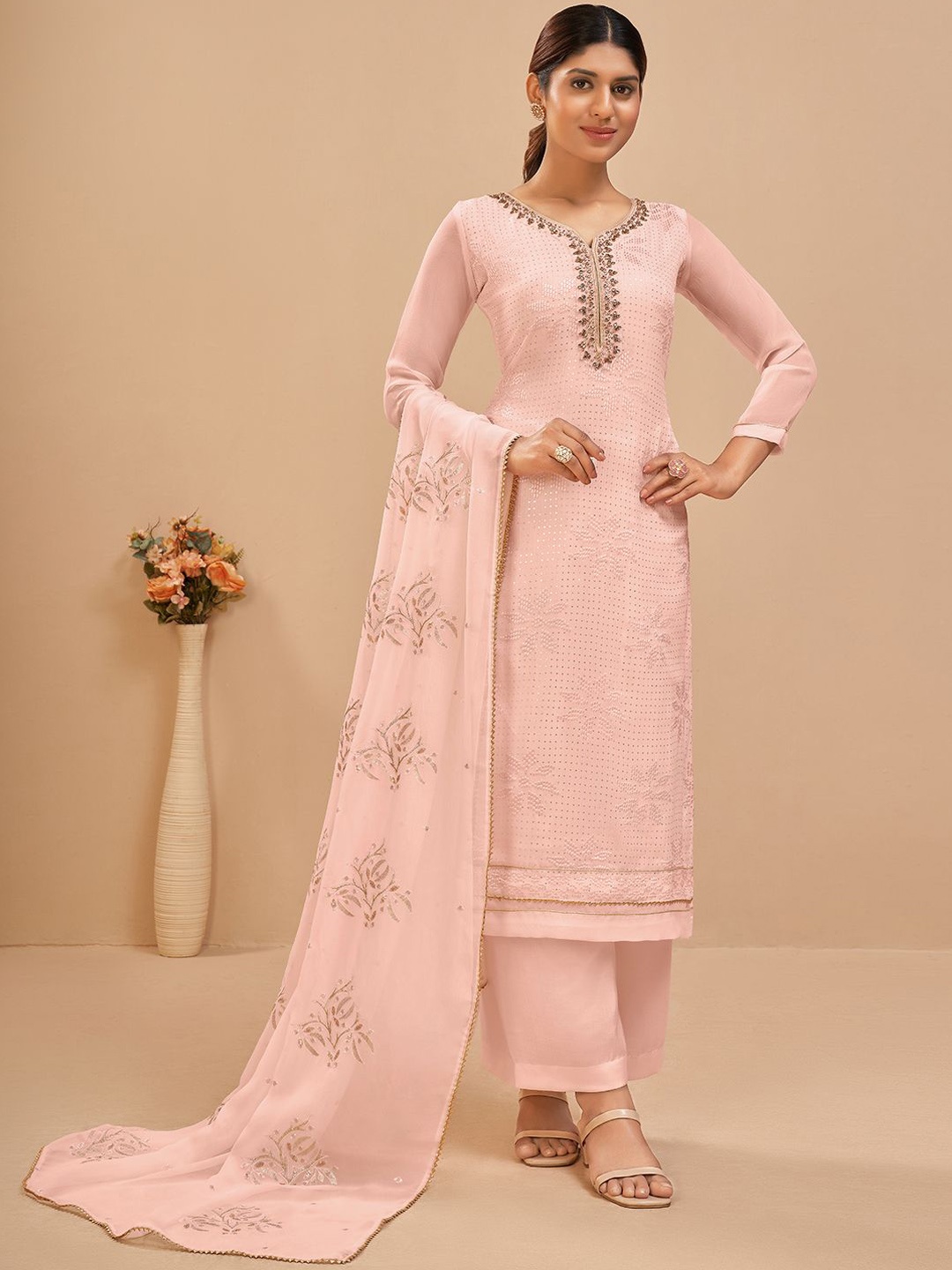 

ALIZEH Brasso Embroidered Khatli Work Neckline On Straight Kurta With Salwar And Dupatta, Peach