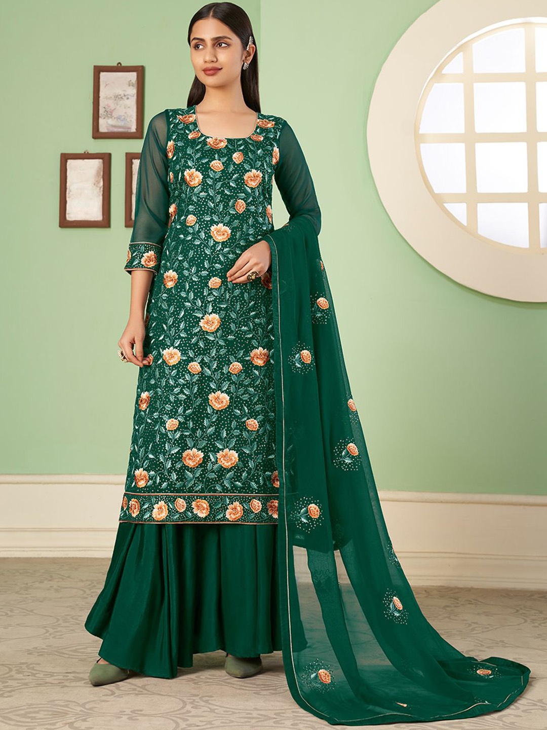 

ALIZEH Floral Embroidered round Neck Kurta With Sharara And Dupatta, Green