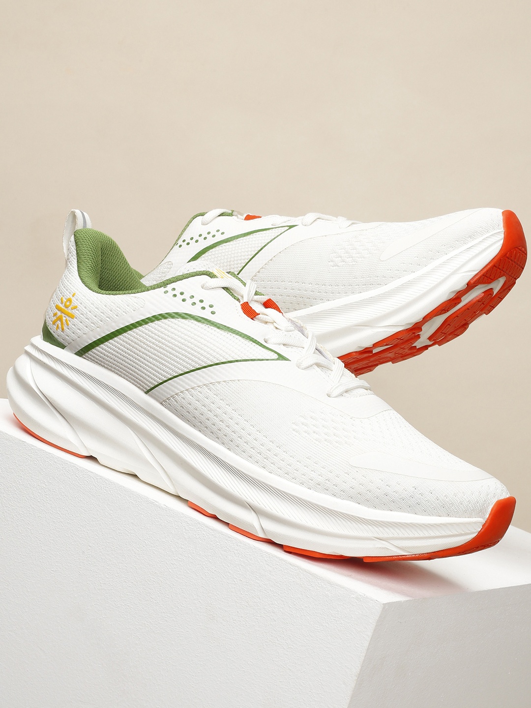 

CULT Men'S Leap Running Shoes, Off white