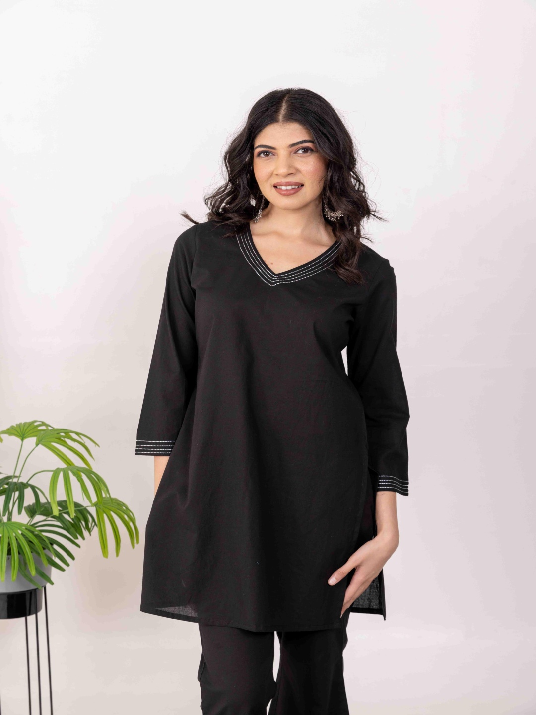 

INAAYA JAIPUR V-Neck Pure Cotton Tunic & Palazzo, Black