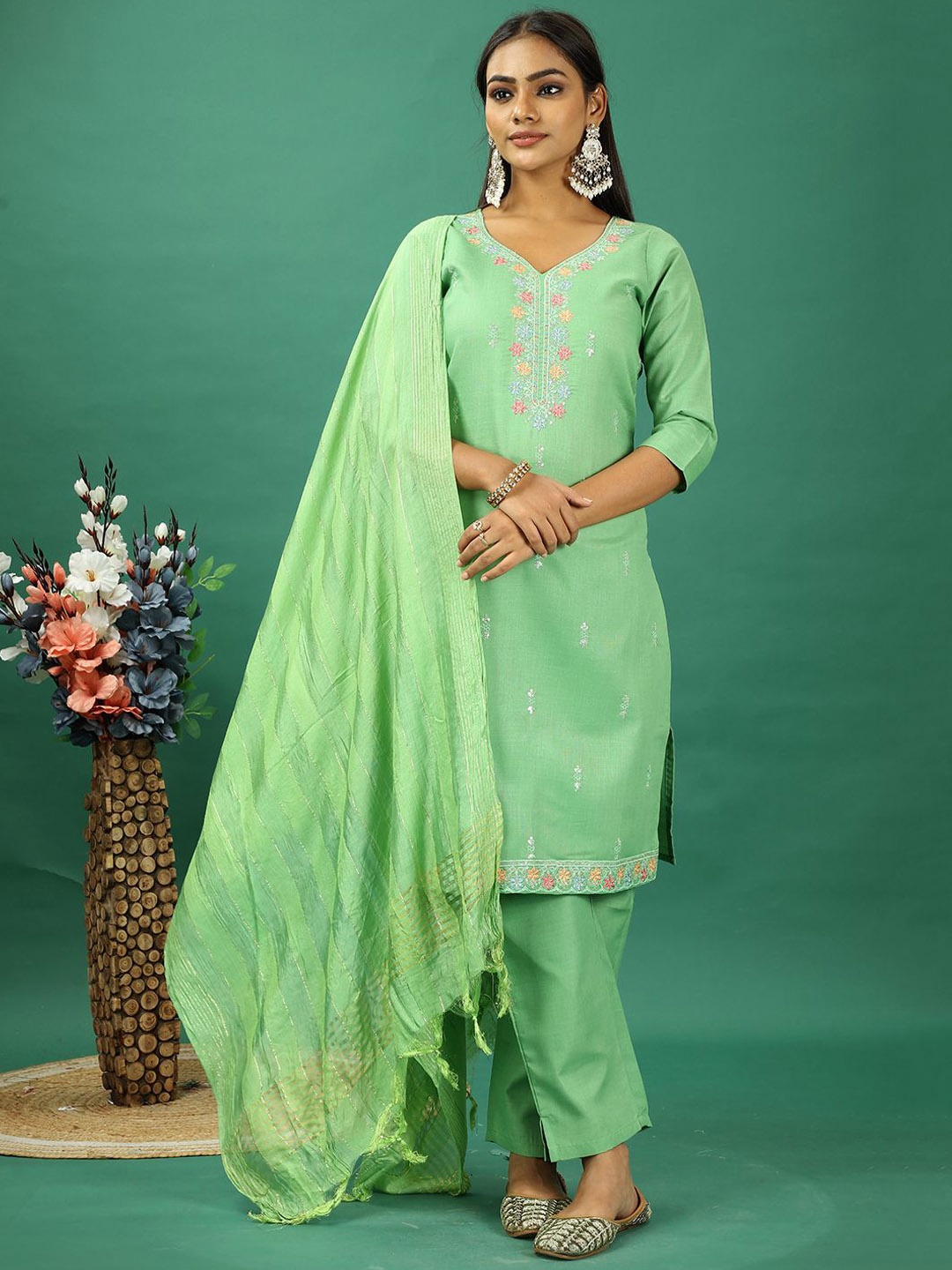 

Ethnovog Floral Embroidered Thread Work Straight Kurta With Trousers And Dupatta, Green