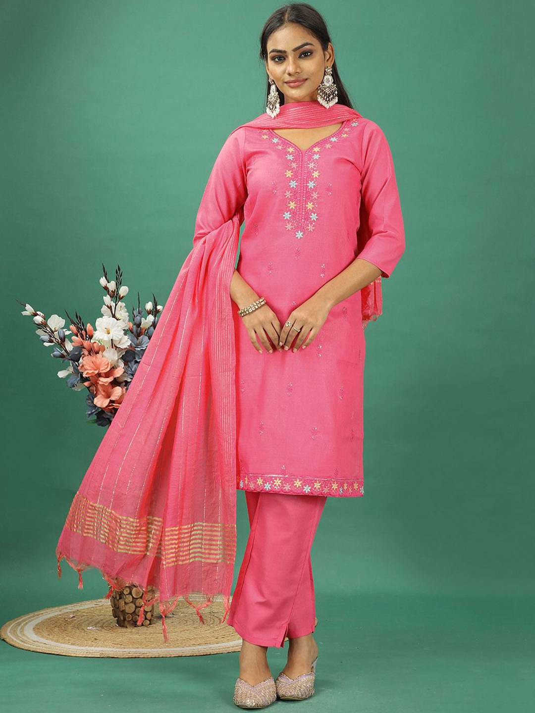 

Ethnovog Floral Embroidered V-Neck Staright Kurta With Trousers And Dupatta, Pink