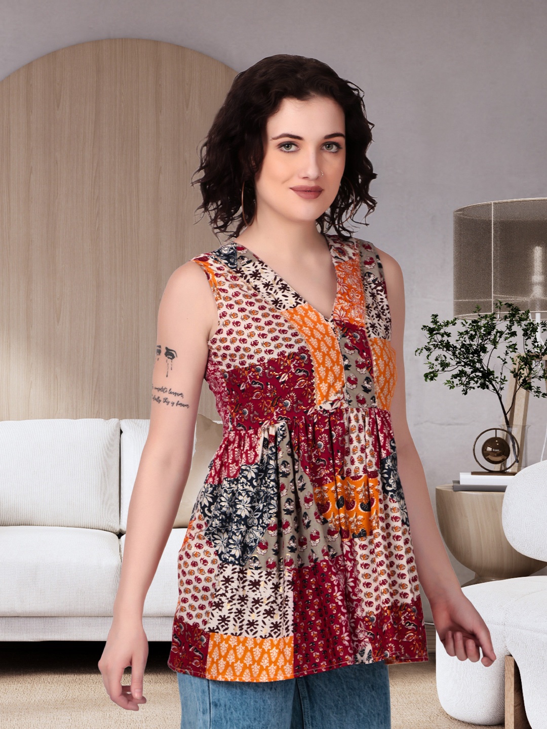

Magnetism Women Printed Cotton Patch Work Short Top with Attachable Lining, Multi