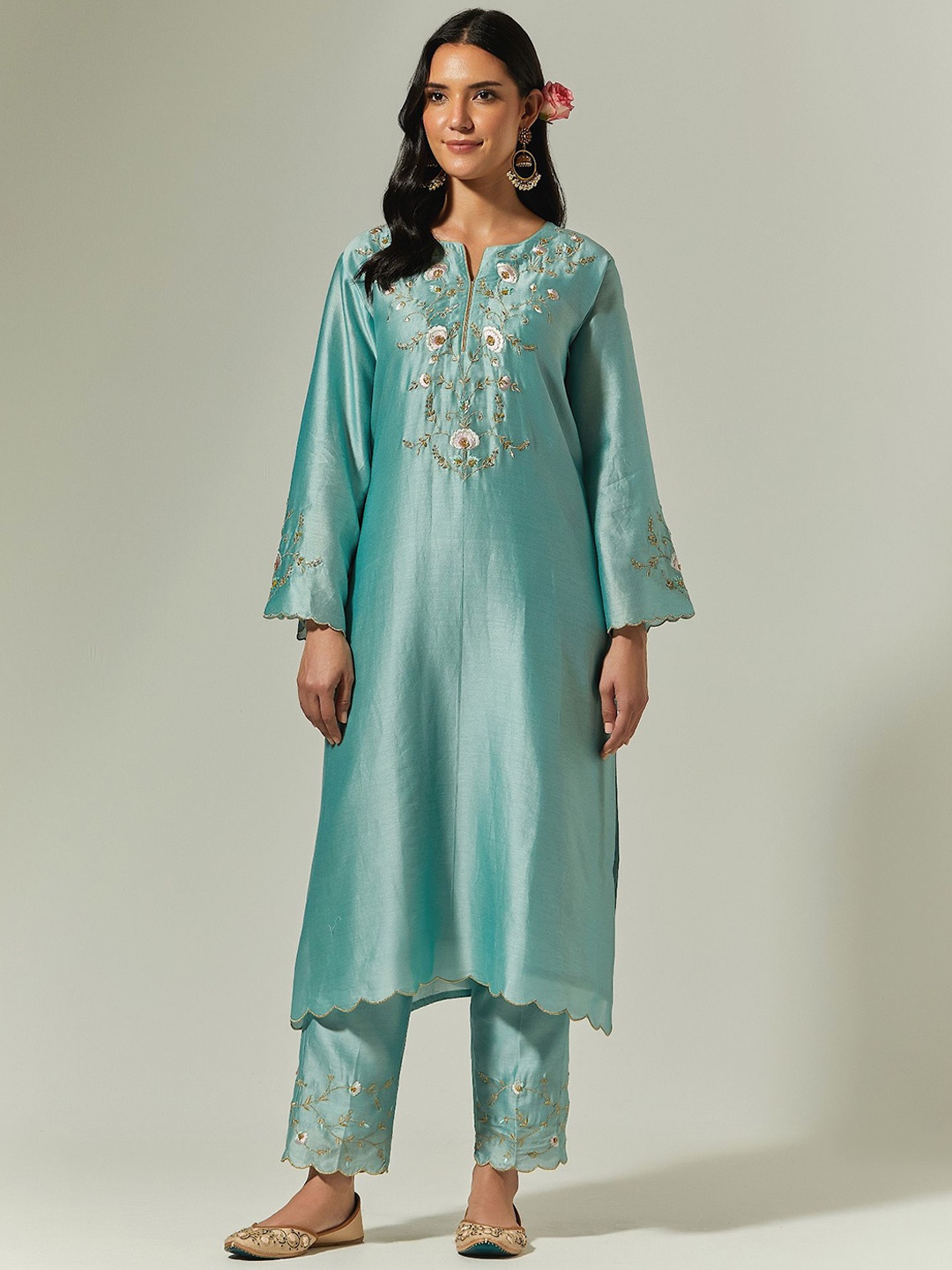 

Anantaa by roohi trehan Floral Embroidered Chanderi Silk Kurta, Blue