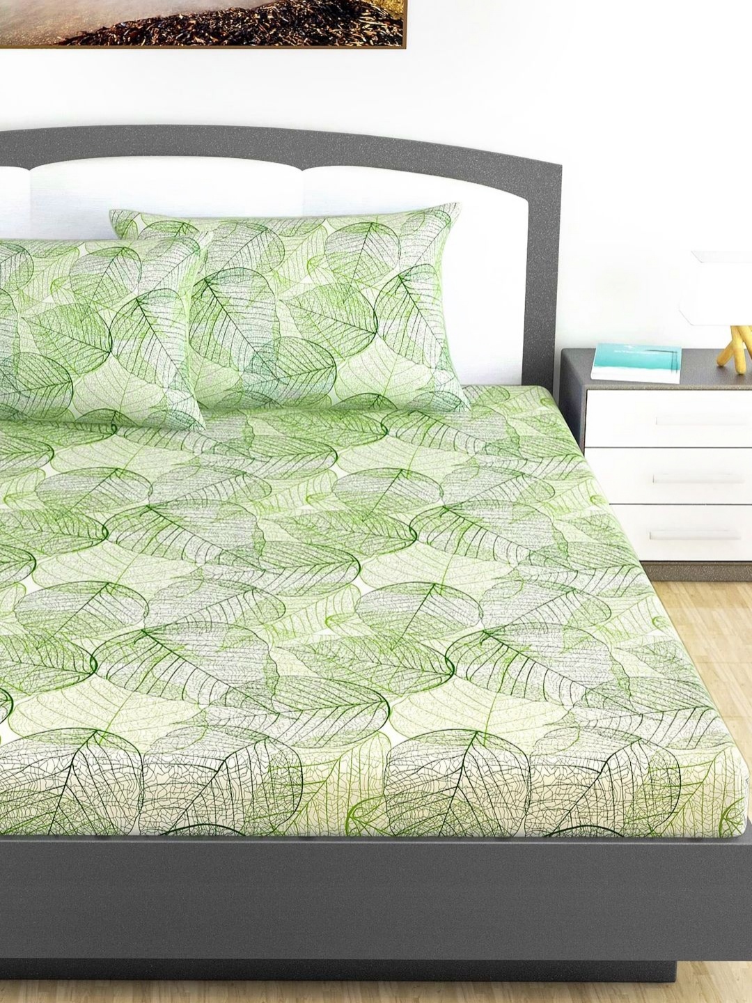 

Divine Casa Classic Green Printed Pure Cotton 144 TC King Bedsheet Set 1.85 x 2.25 m