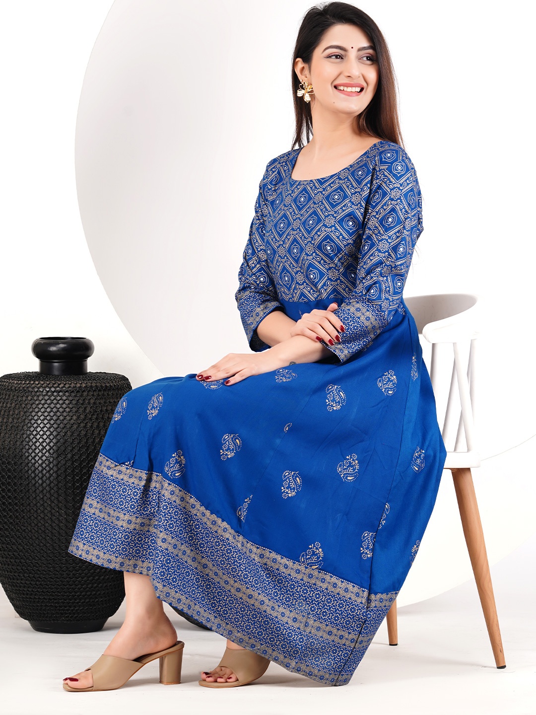 

Niona Women Printed A-Line Ethnic Dress, Navy blue