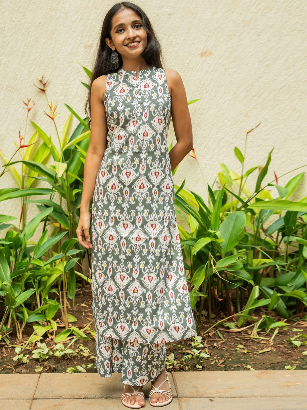 

Atha Fashion Jade Jewel Ethnic Motifs Printed Thread Work Pure Cotton Kurta With Palazzo, Green