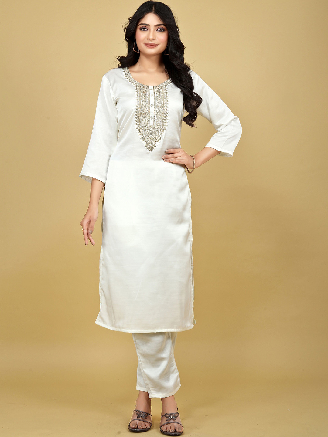 

BANJANAN Ethnic Motifs Embroidered Thread Work Straight Kurta With Trouser, Off white