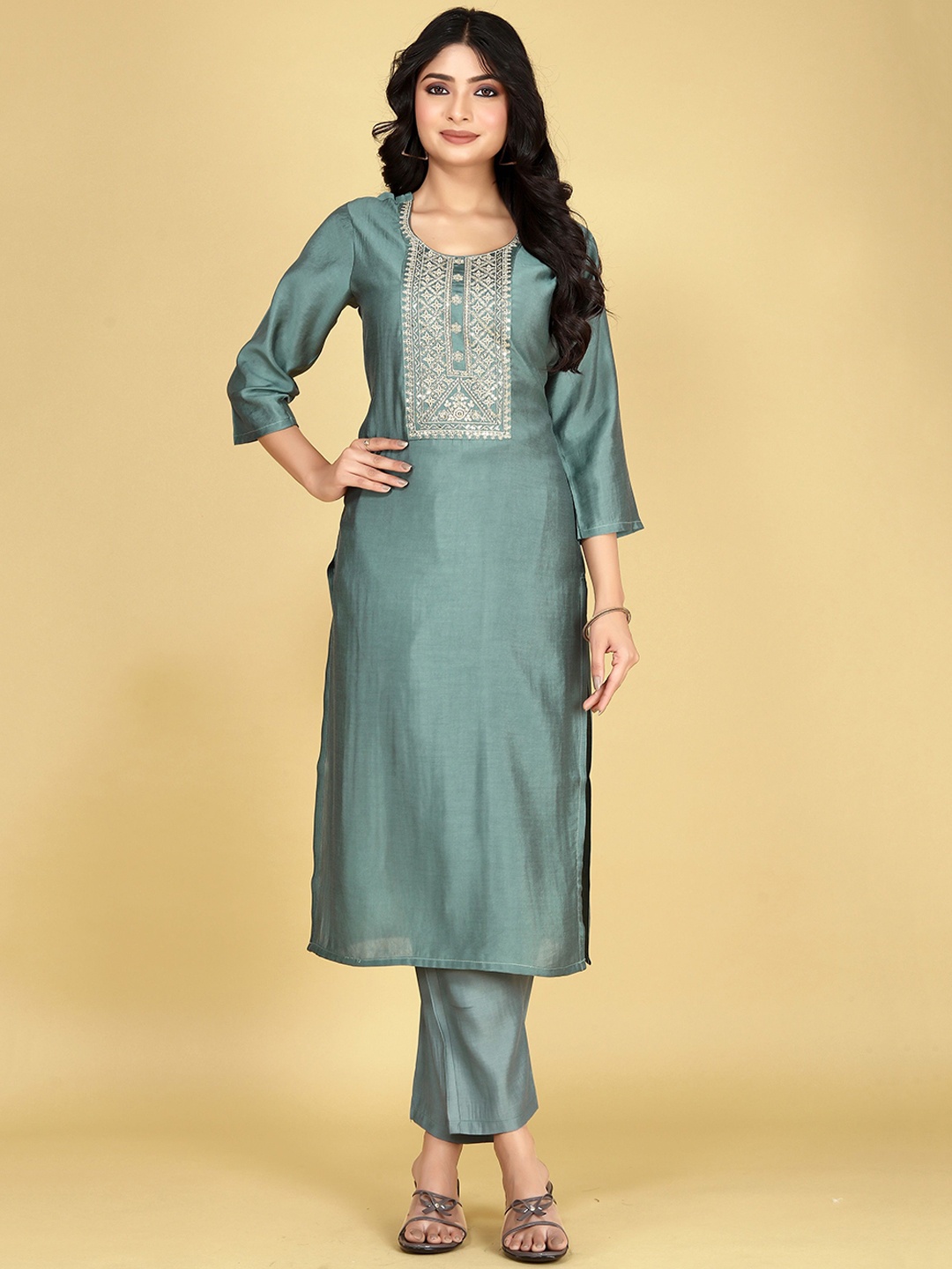 

BANJANAN Ethnic Motifs Embroidered Thread Work Straight Kurta With Trouser, Teal
