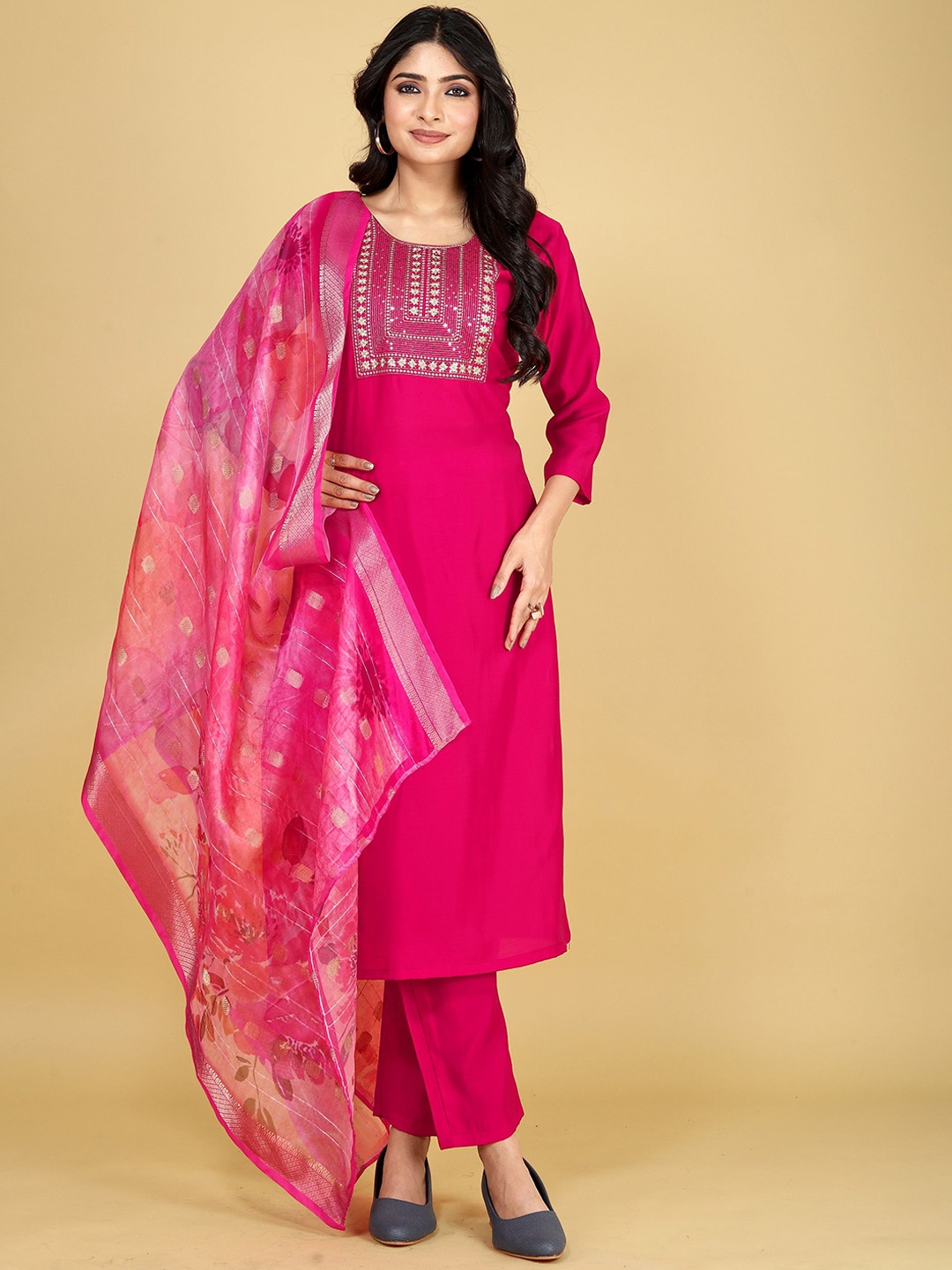 

BANJANAN Floral Sequinned Cotton Silk Straight Kurta With Trousers, Pink