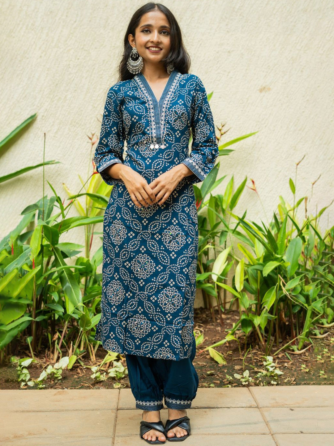 

Atha Fashion Women Bandhani Printed Regular Mirror Work Pure Cotton Kurta with Salwar, Blue