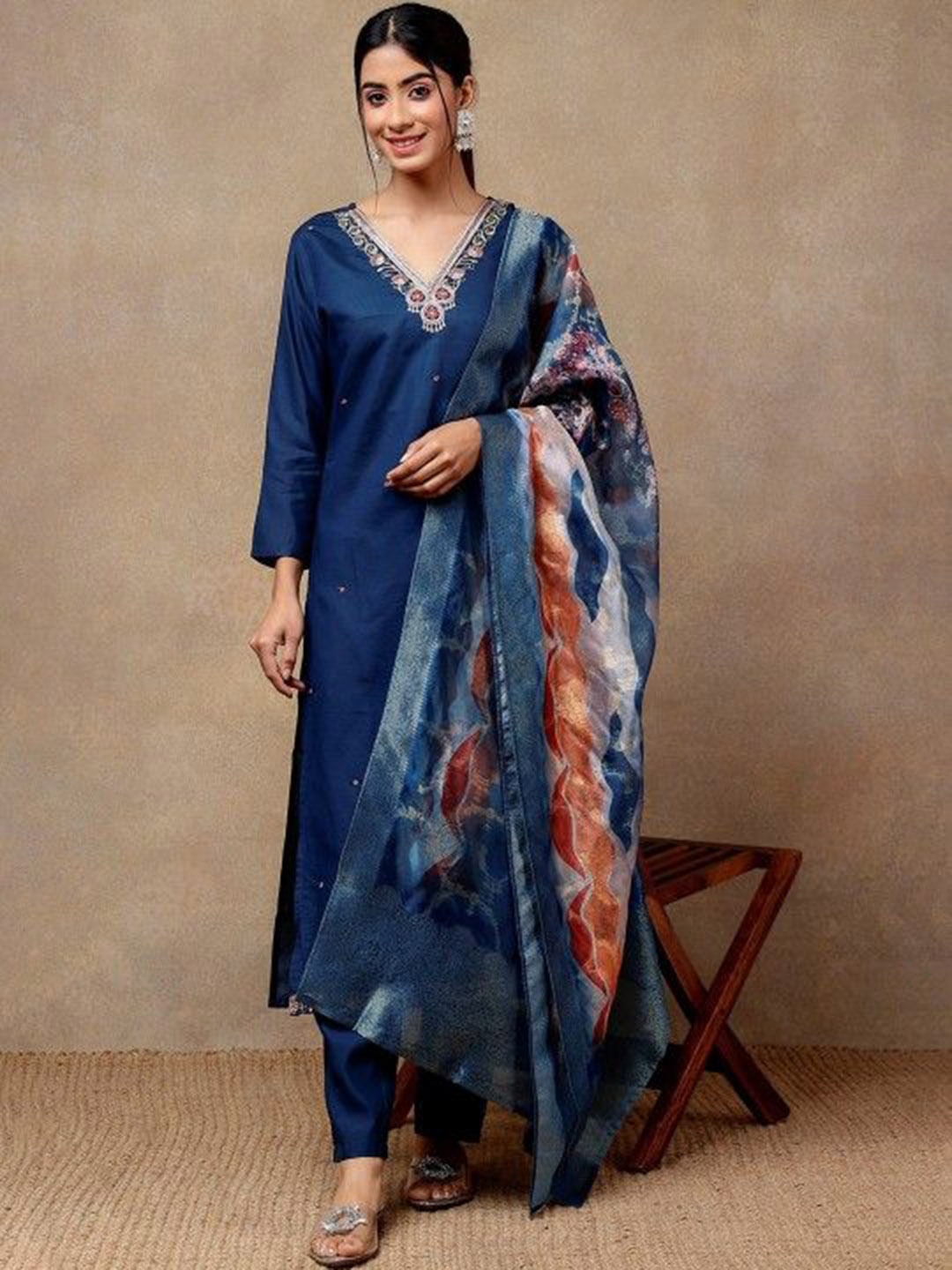

Blue Wish Embroidered V-Neck Chanderi Silk Straight Kurta With Trousers And Dupatta, Navy blue