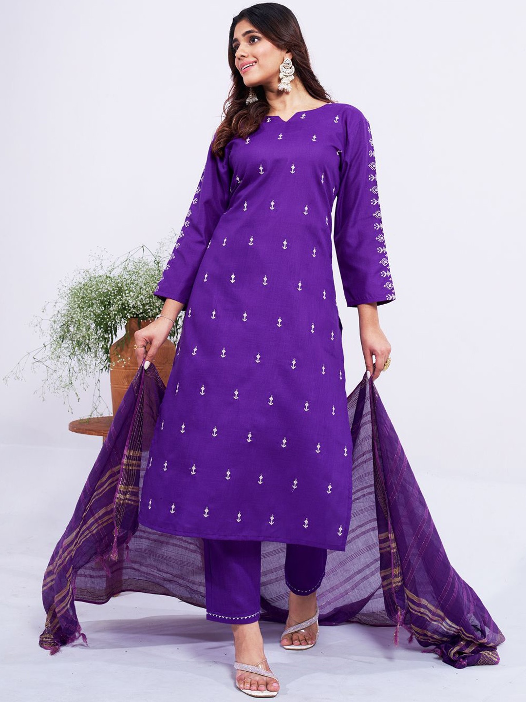 

ARADHNA Women Ethnic Motifs Embroidered Regular Kurta with Trousers & With Dupatta, Purple