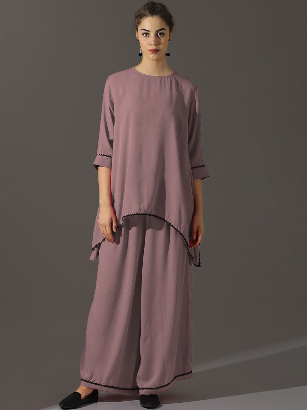 

Dora Dori Round Neck Top & Palazzos Co-Ord Set, Mauve