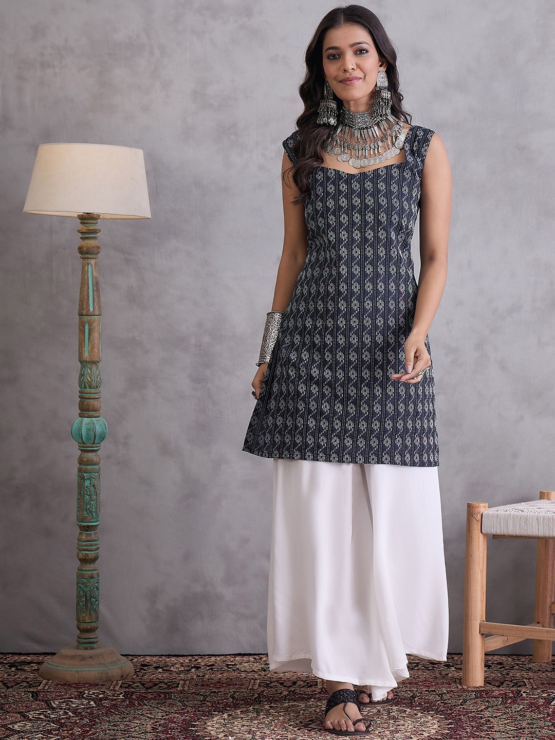 

InWeave Women Ethnic Motifs Kantha Work Kurta, Black