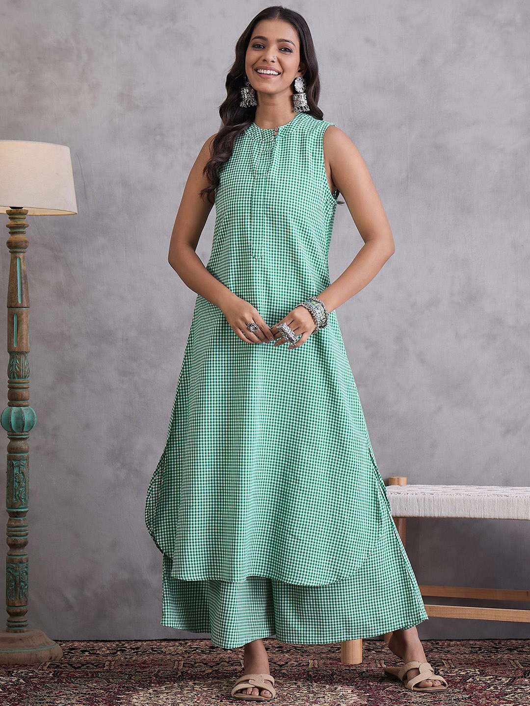 

InWeave Women Regular Pure Cotton Kurta with Palazzos, Green