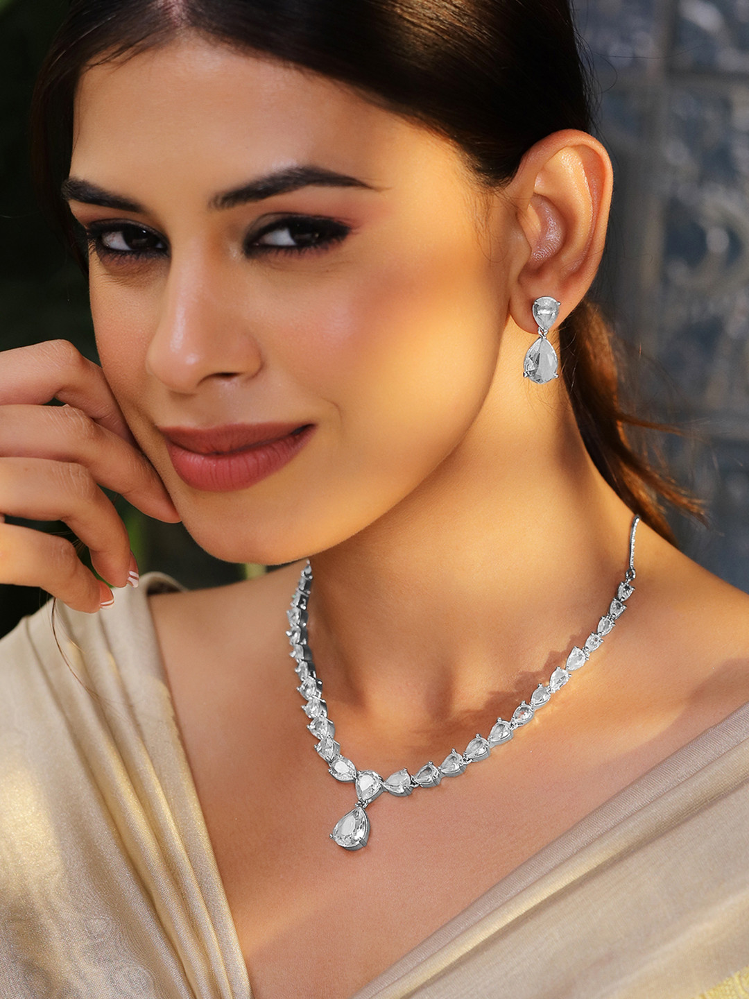 

Rubans Rhodium-Plated White Cubic Zirconia Studded Statement Necklace Set, Silver