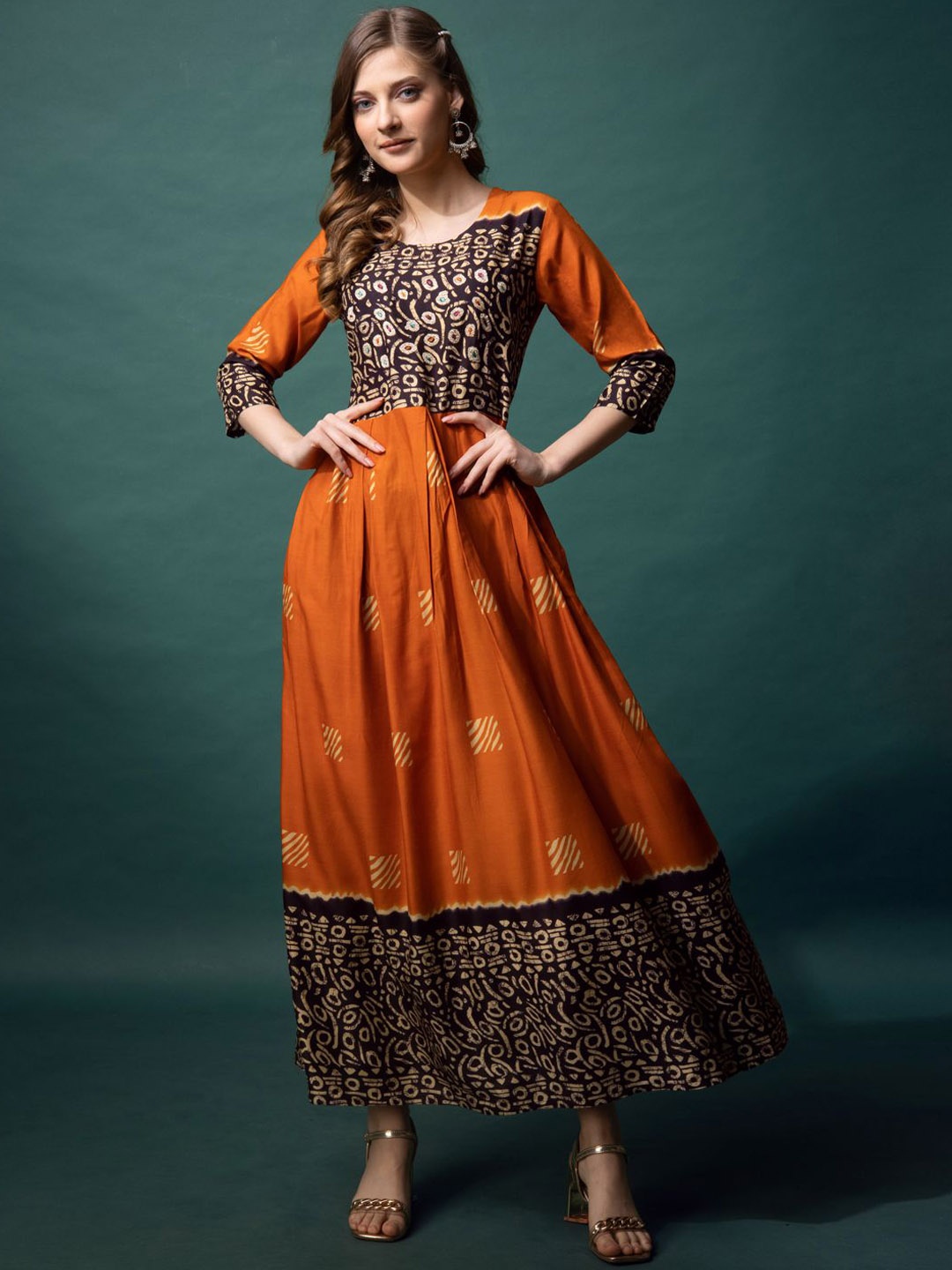 

ARADHNA Geometric Printed Thread Work Anarkali Kurta, Orange