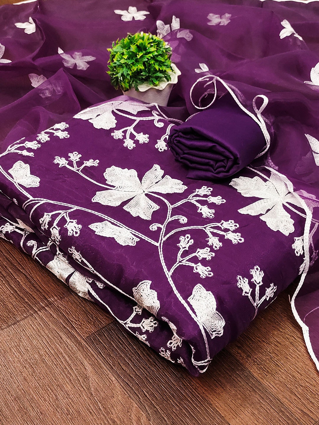 

Maroosh Floral Embroidered Organza Unstitched Dress Material, Violet
