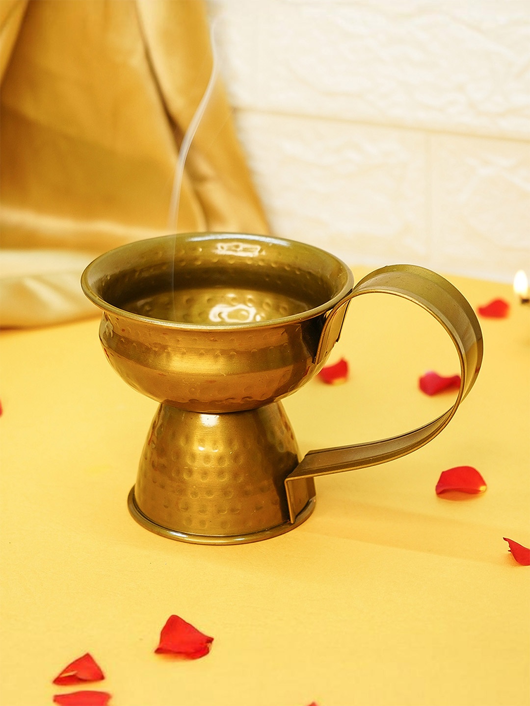 

Ekhasa Gold Toned Dhunuchi Dhoop Dani Loban Burner Holder