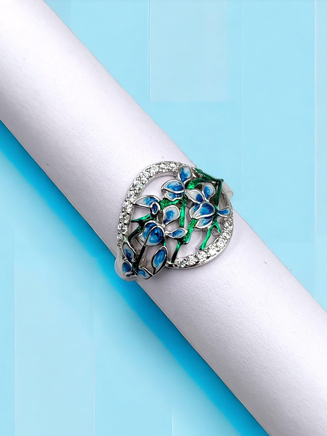 

AMONROO 925 Sterling Silver Cubic Zirconia Stone-Studded Floral Petal Enamel Finger Ring