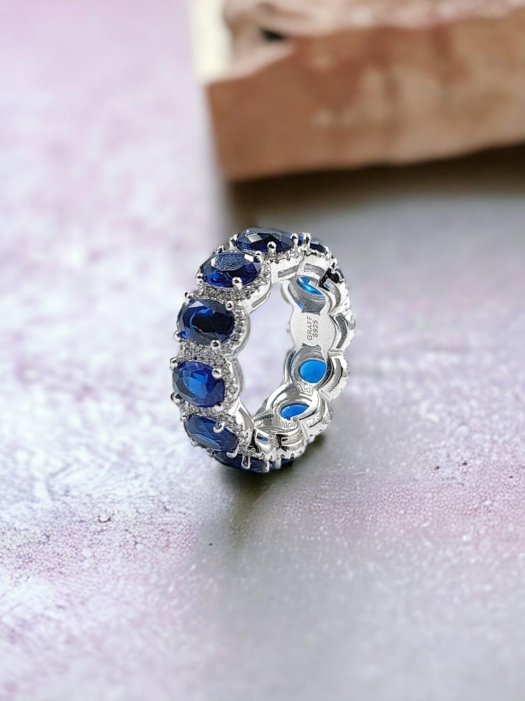 

AMONROO 925 Sterling Silver Rhodium-Plated Cubic Zirconia-Studded Eternity Finger Ring