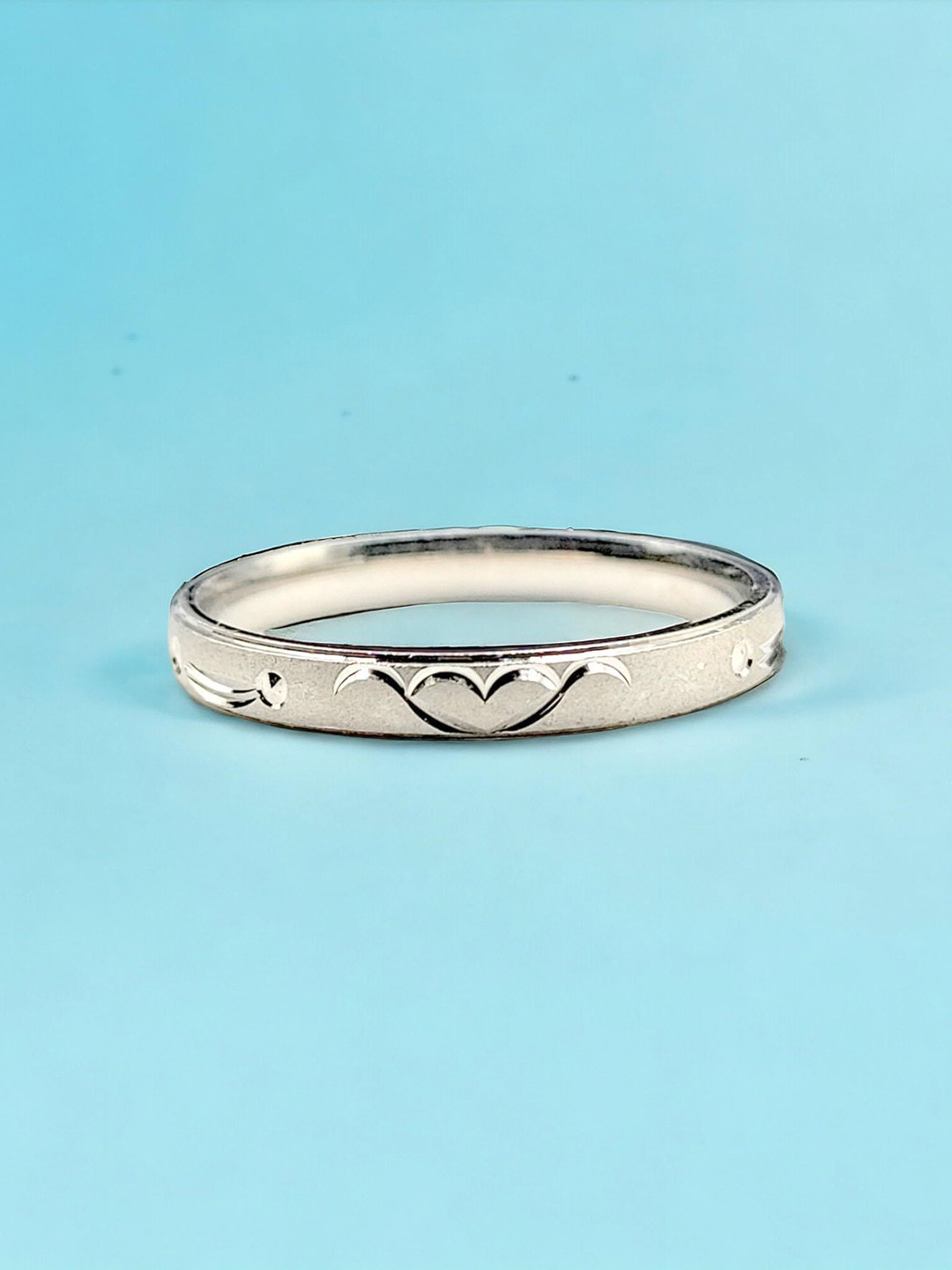 

AMONROO 925 Sterling Silver Rhodium-Plated Heart and Dots Band Style Finger Ring