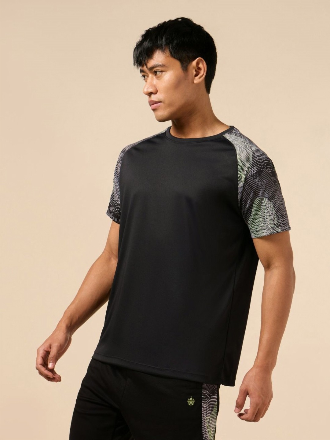 

CULT Men Moisture Wicking Abstract Printed Round Neck T-shirt, Black