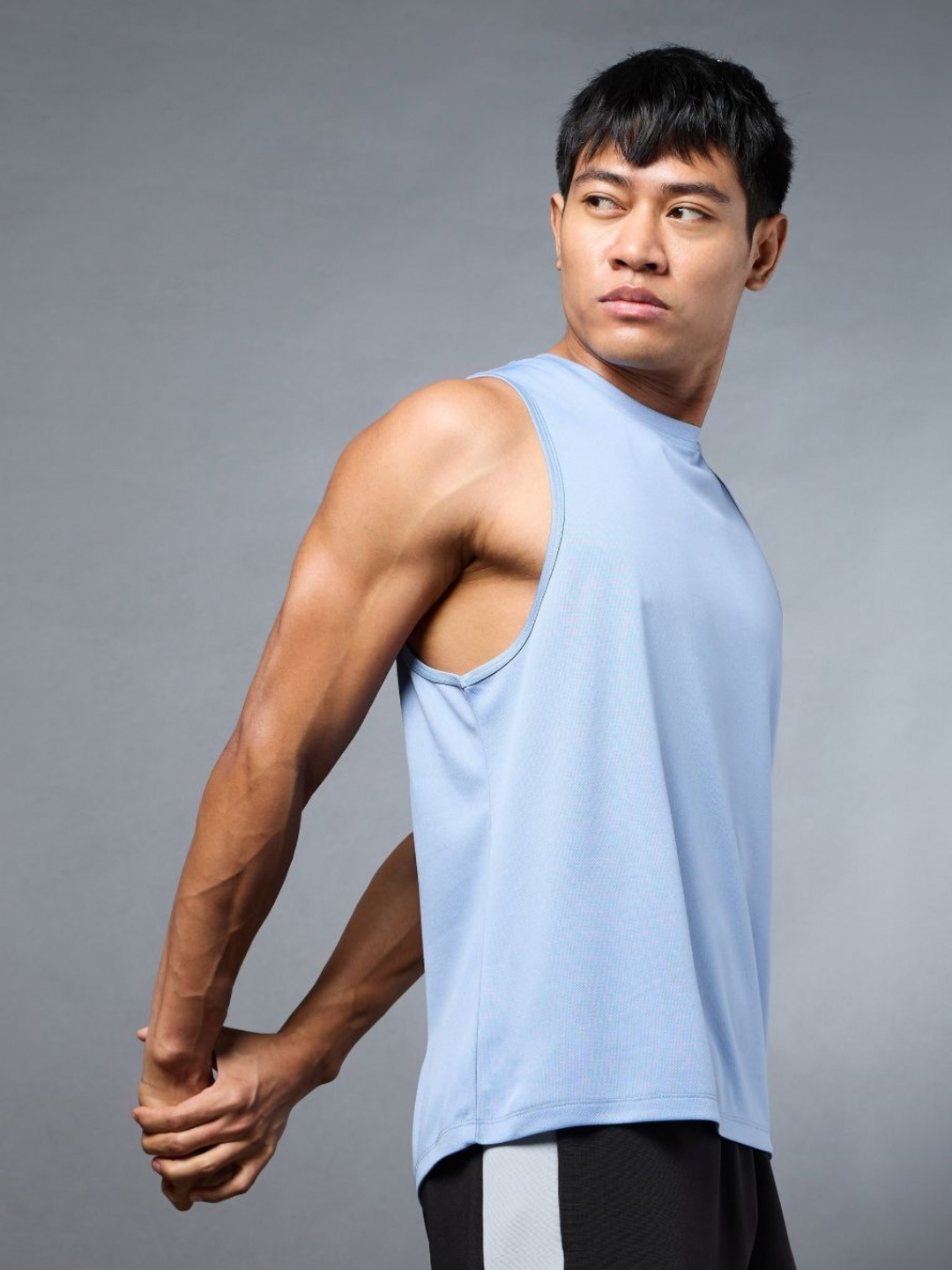 

CULT Men Moisture Wicking Solid Round Neck Oversized T-shirt, Blue