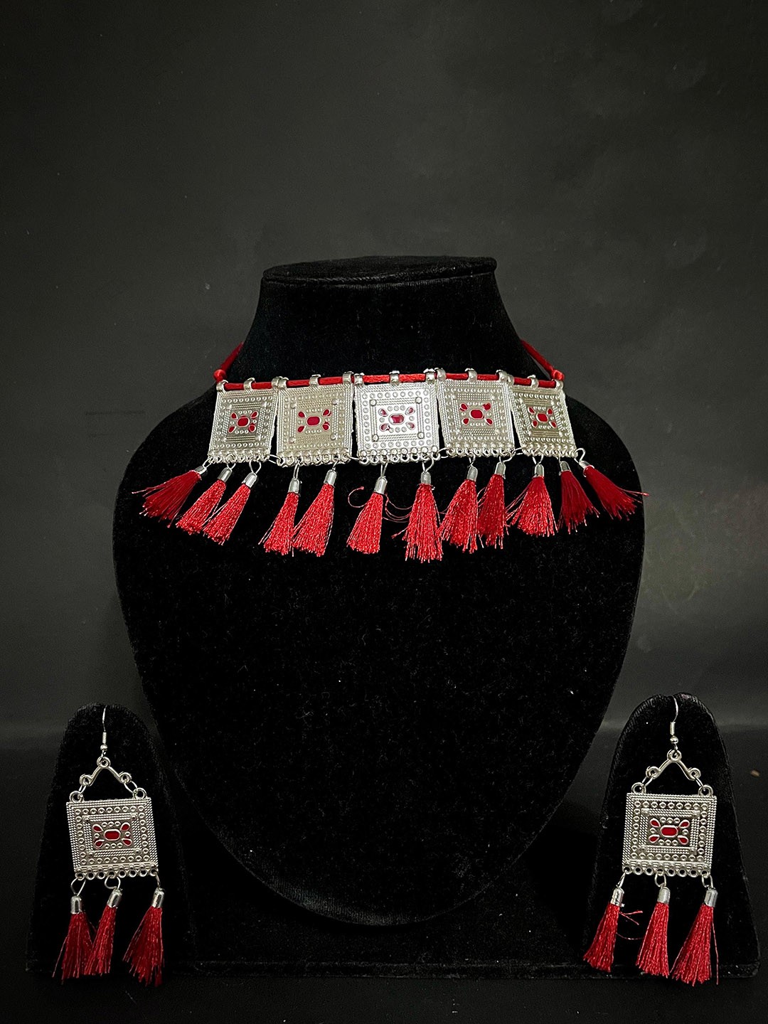 

TANLOOMS Silver-Plated Beaded-Studded Tasselled Necklace & Earrings