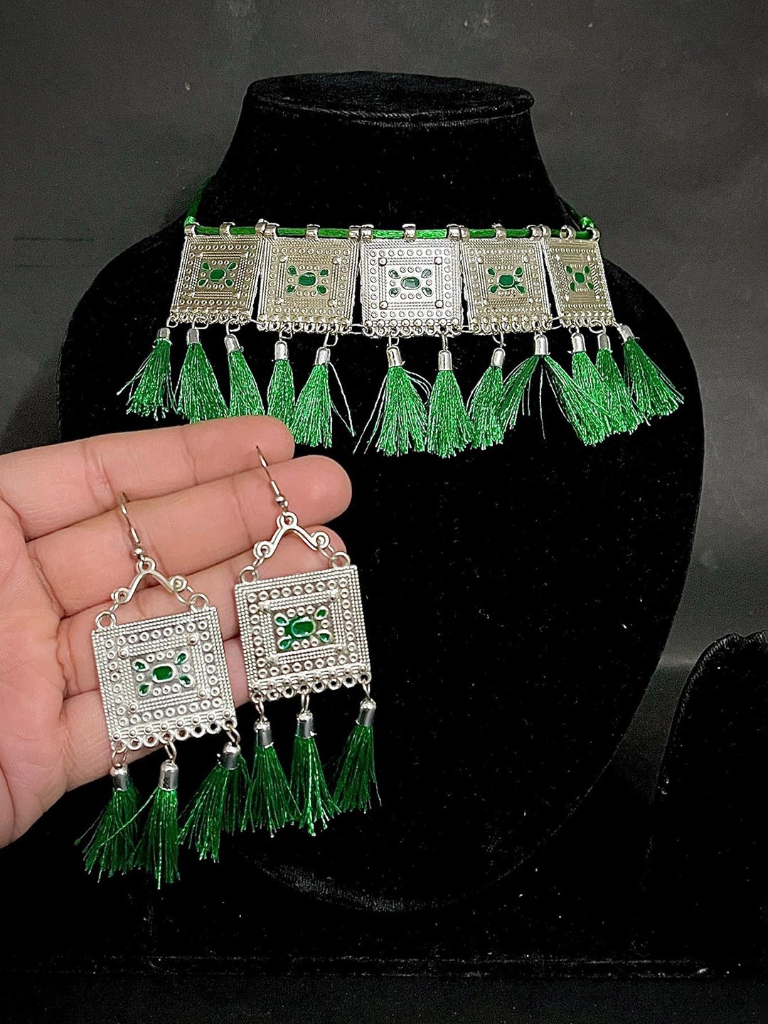 

TANLOOMS Silver-Plated Tasselled Necklace & Earrings