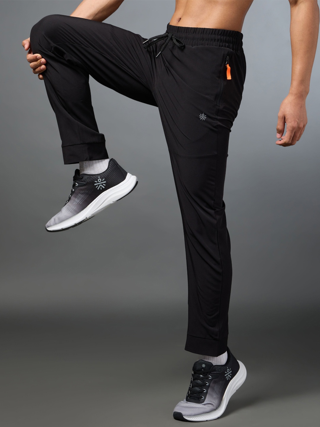 

CULT Men Run Max Performance Black Joggers