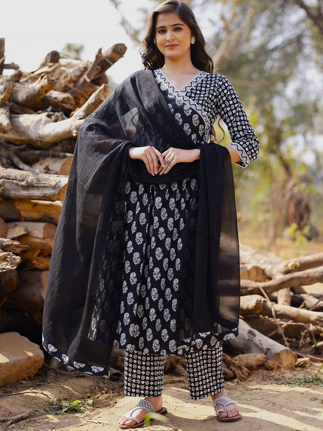 

Anouk Black Floral Printed Angrakha V-Neck Pure Cotton Kurta With Trousers And Dupatta