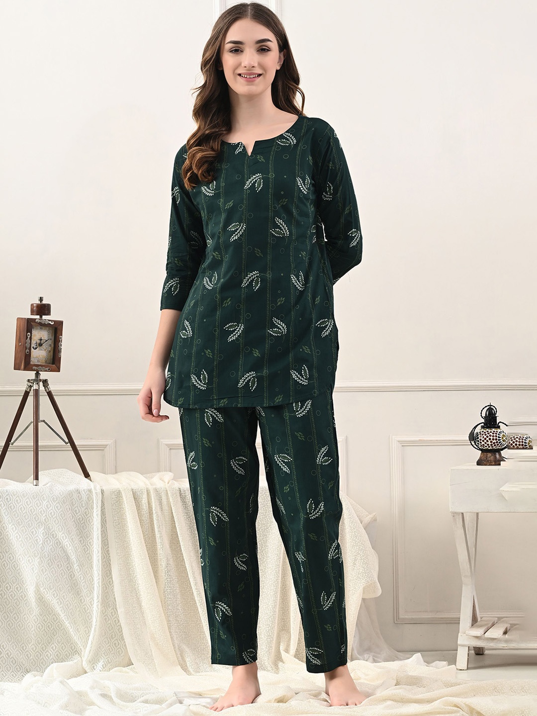 

TREND ME Women Printed Pure Cotton Night suit, Green