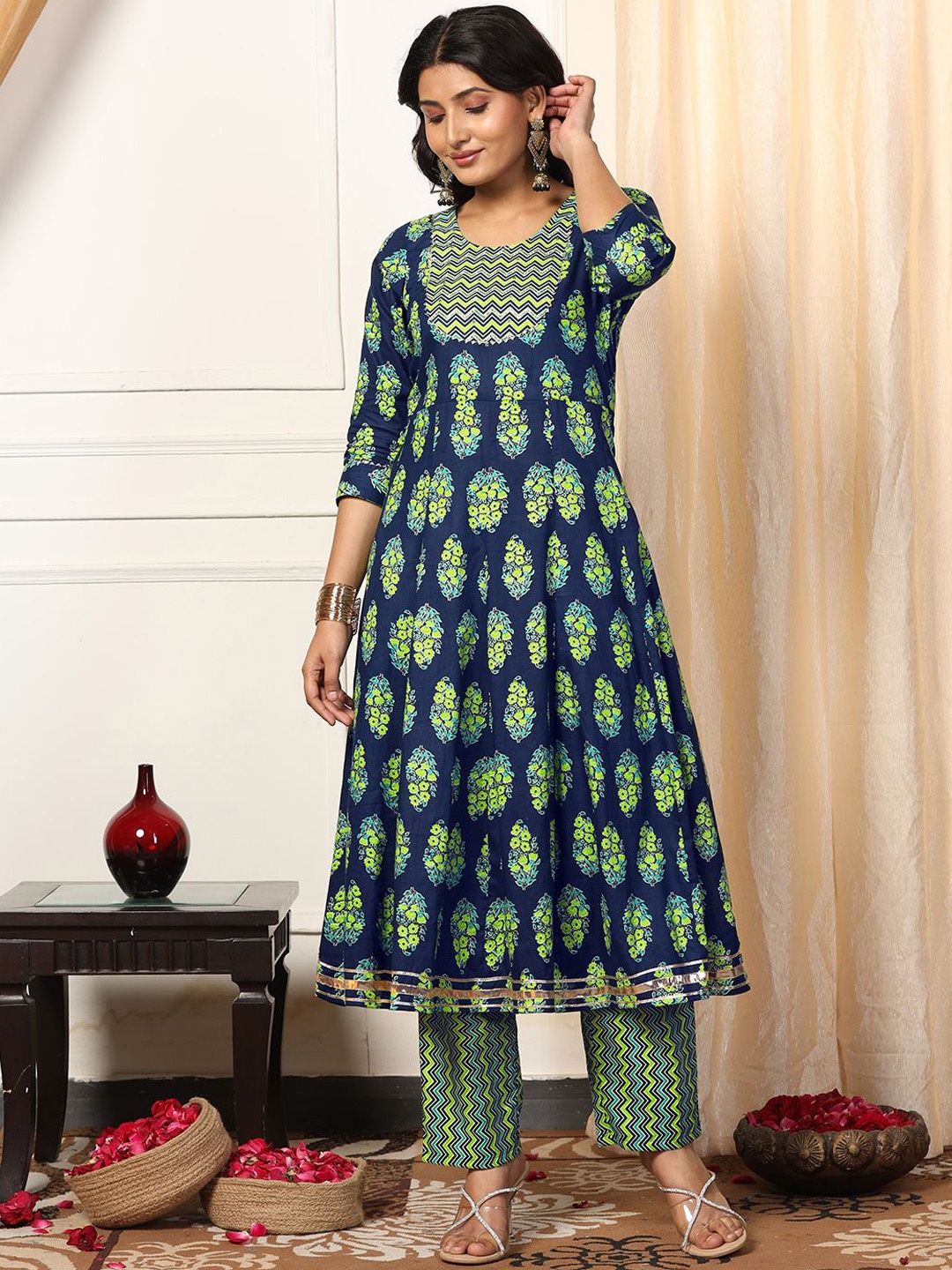 

FASHION DREAM Floral Printed Round Neck Anarkali Kurta With Trouser, Navy blue