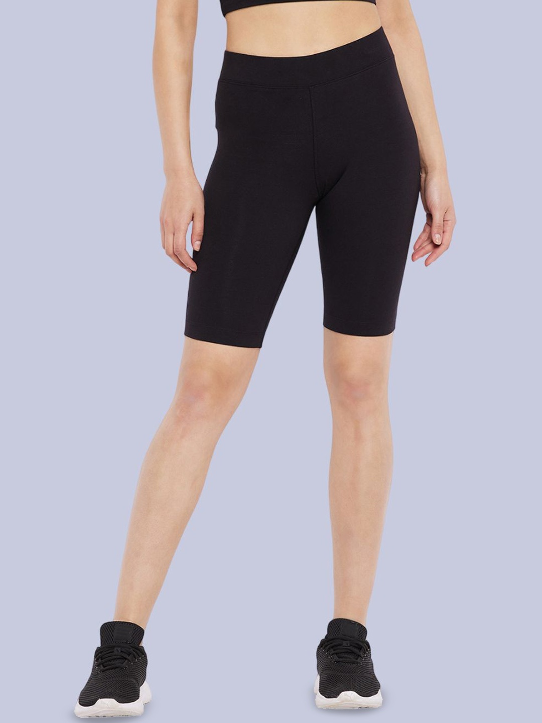 

Hypernation Women Skinny Fit Cycling Sports Shorts, Black