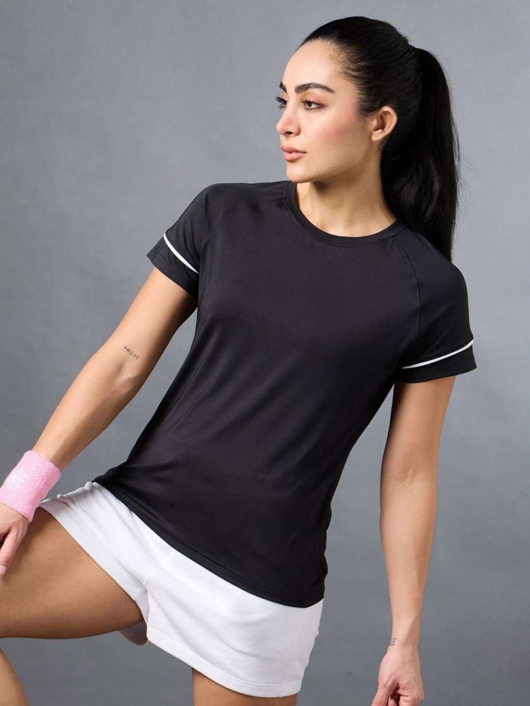 

CULT Women Moisture Wicking Solid Round Neck T-shirt, Black