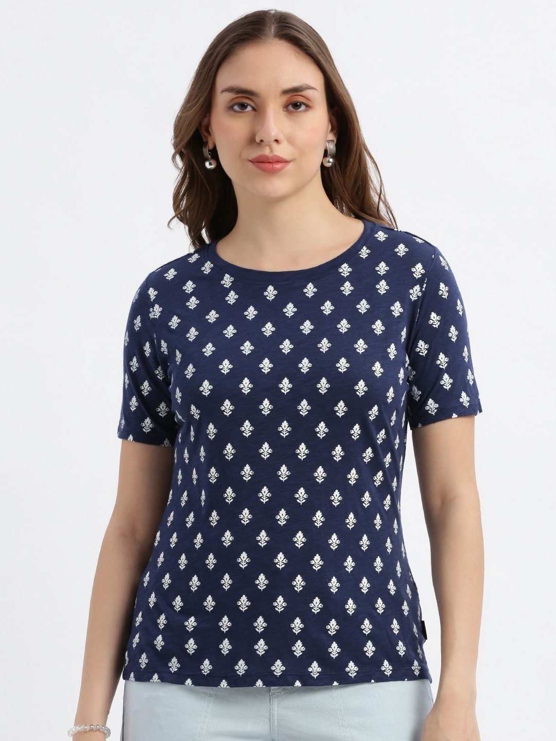 

Grit and Flair Women Floral Printed Round Neck Cotton T-shirt, Navy blue