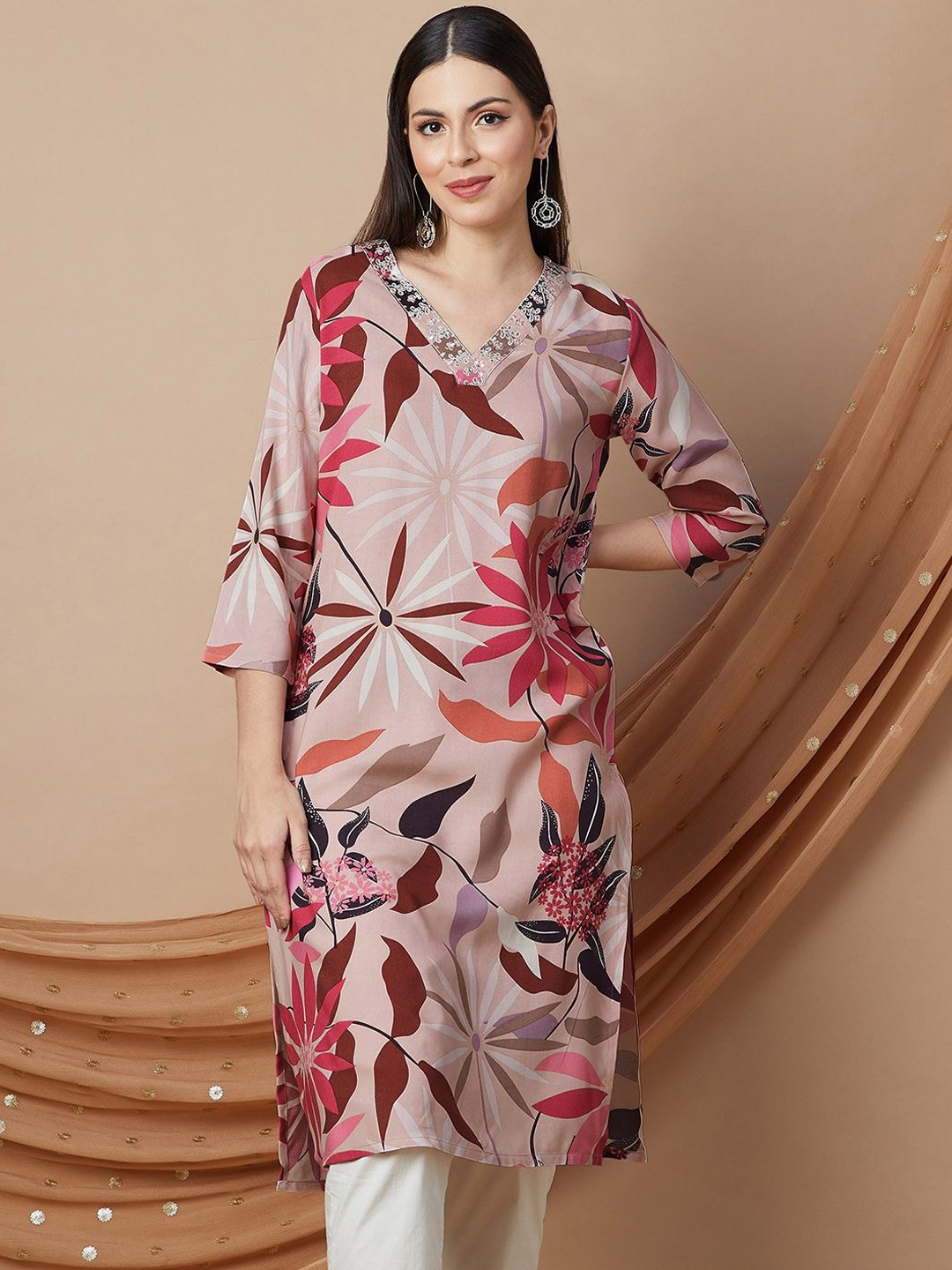 

Melange by Lifestyle Floral Printed Sequinned V-Neck Straight Kurta, Pink