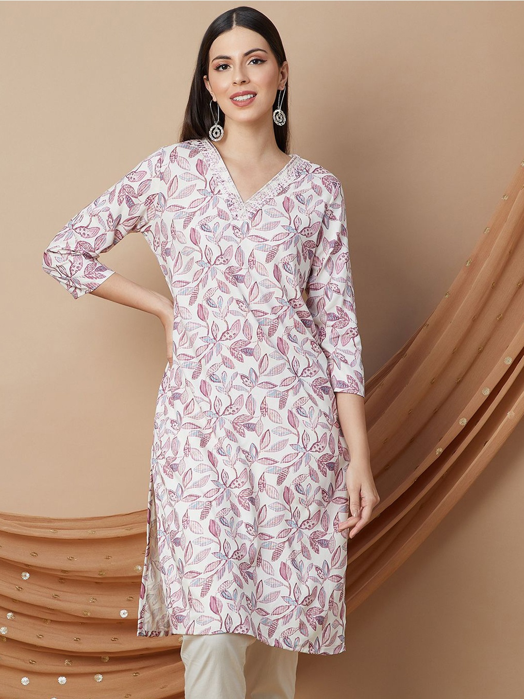 

Melange by Lifestyle Floral Printed V-Neck Straight Kurta, Off white