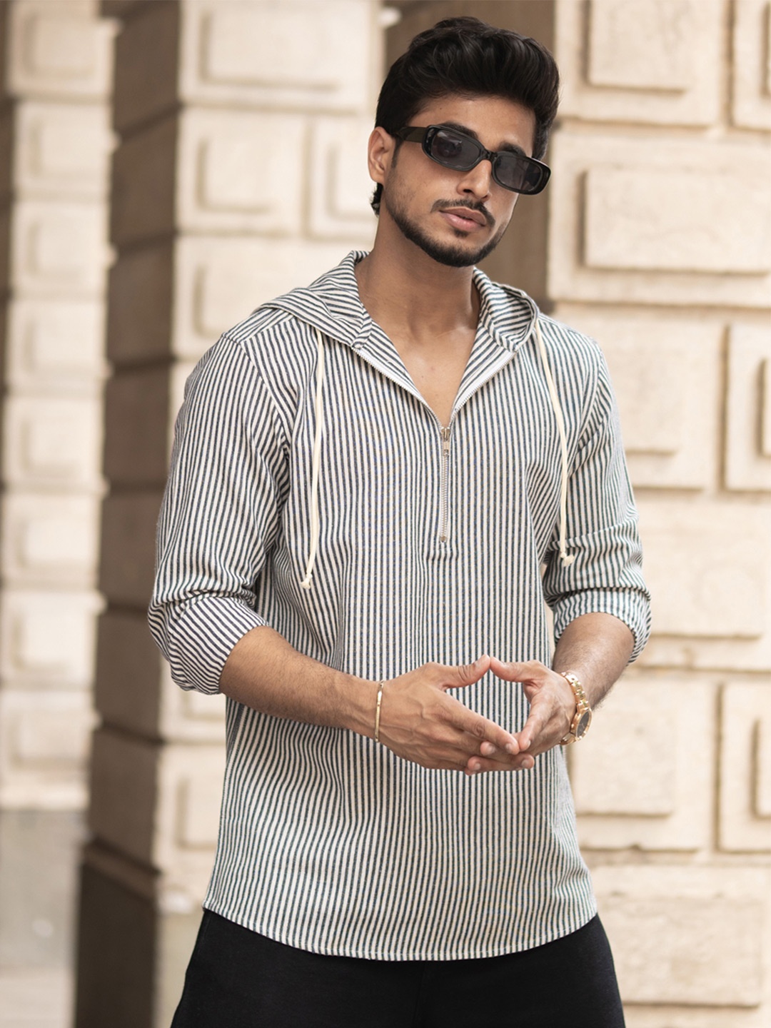

Powerlook Men Hood Vertical Striped Casual Shirt, Navy blue