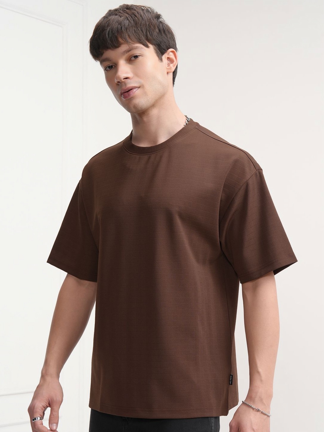 

HIGHLANDER Men Round Neck Solid Dropshoulder Oversized Tshirt, Coffee brown