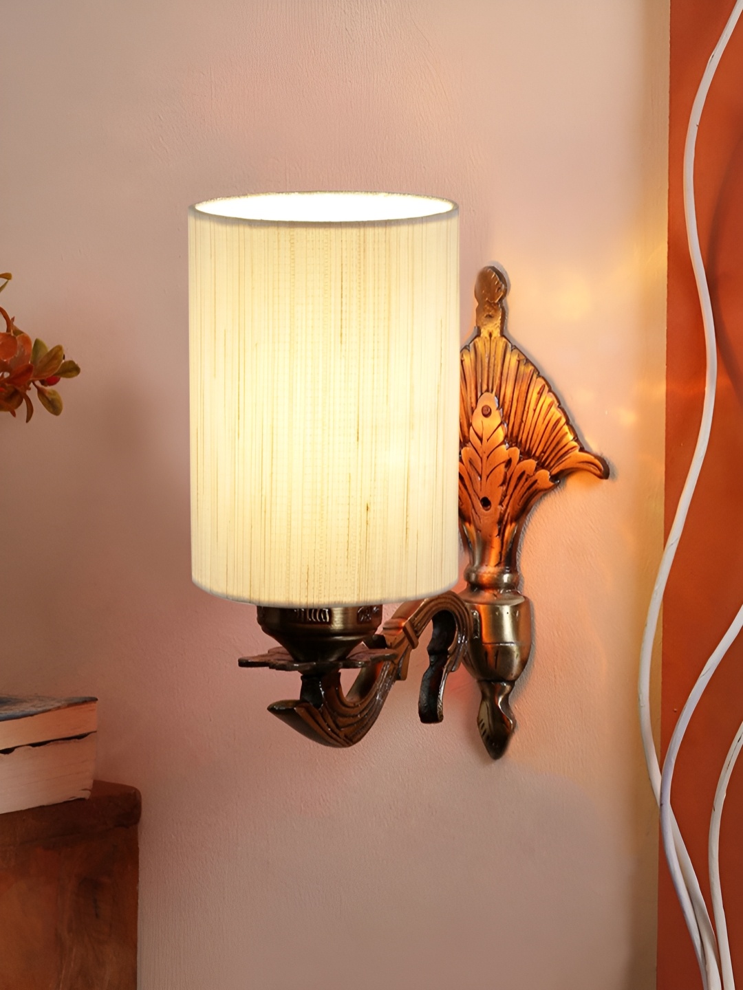 

Aura Off White Metal Traditional Cylinder Shaped Wall Lamp