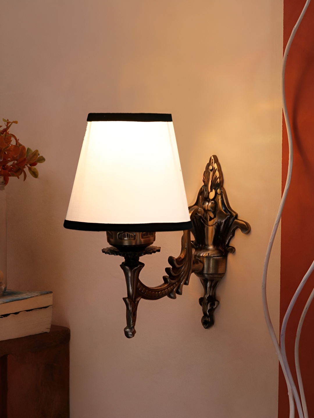 

Aura White & Black Metal Traditional Frustum Shaped Wall Lamp