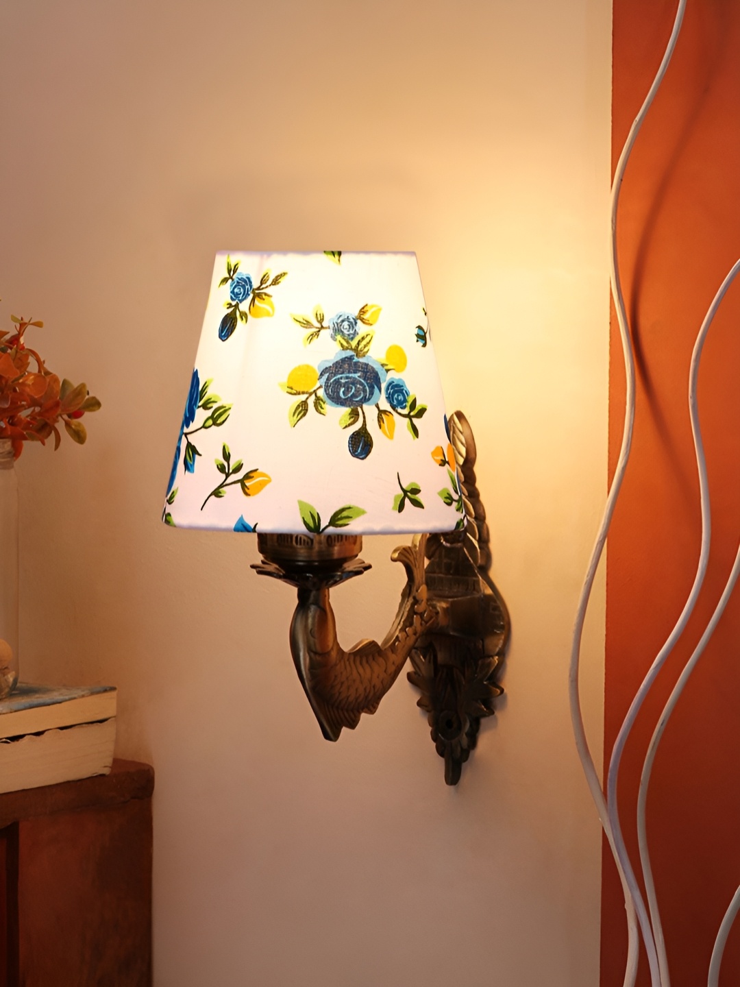 

Aura White & Blue Metal Traditional Abstract Shaped Shaped Wall Lamp