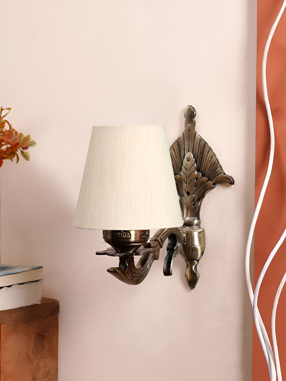 

Aura Off White & Gold-Toned Frustum Shaped Antique Metal Wall Lamp