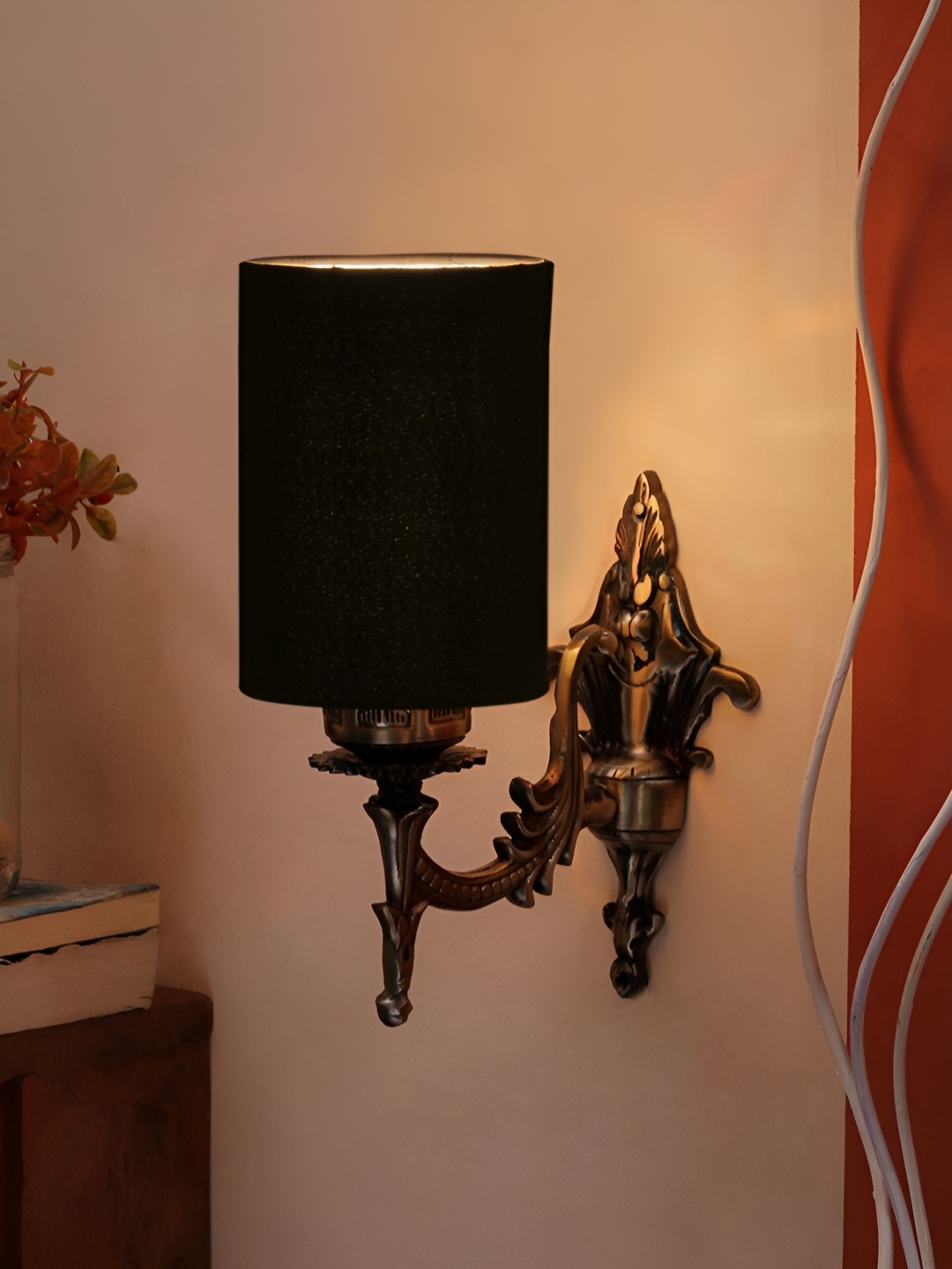 

Aura Black Metal Cylinder Shaped Wall Lamp