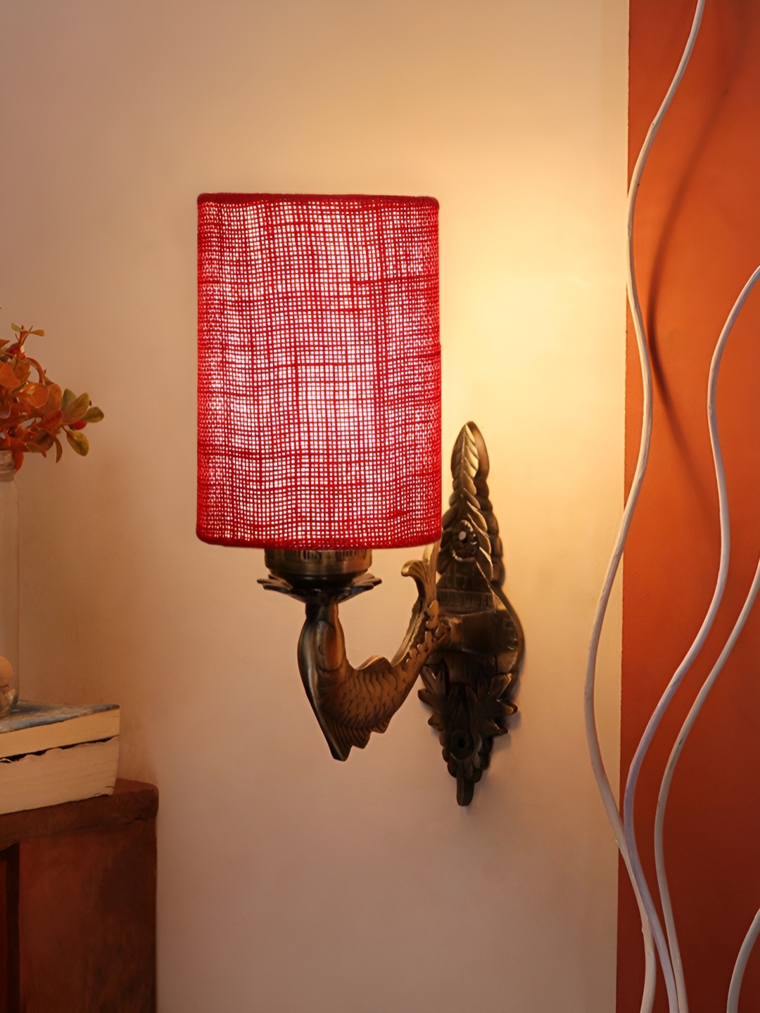 

Aura Maroon & Brown Textured Metal Cylinder Shaped Wall Lamp