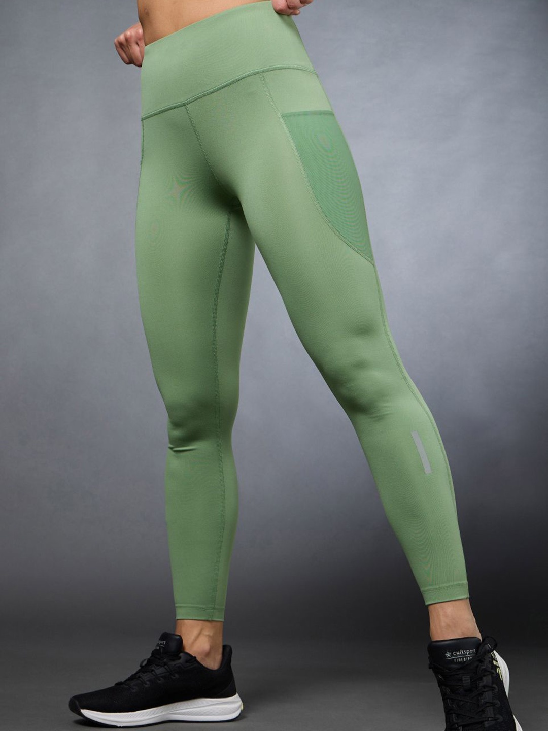 

CULT Women Run Elevate COMFLex Tights, Sea green